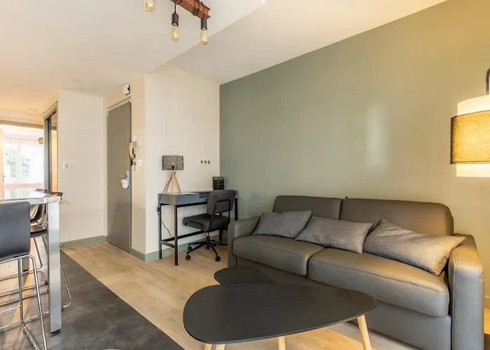 Apartamento Standing Thermes - Confort - Proche Thermes & Bords D'allier *